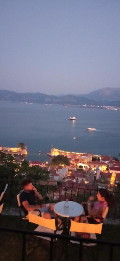 Evi'S Apartment Nafpaktos Exteriör bild